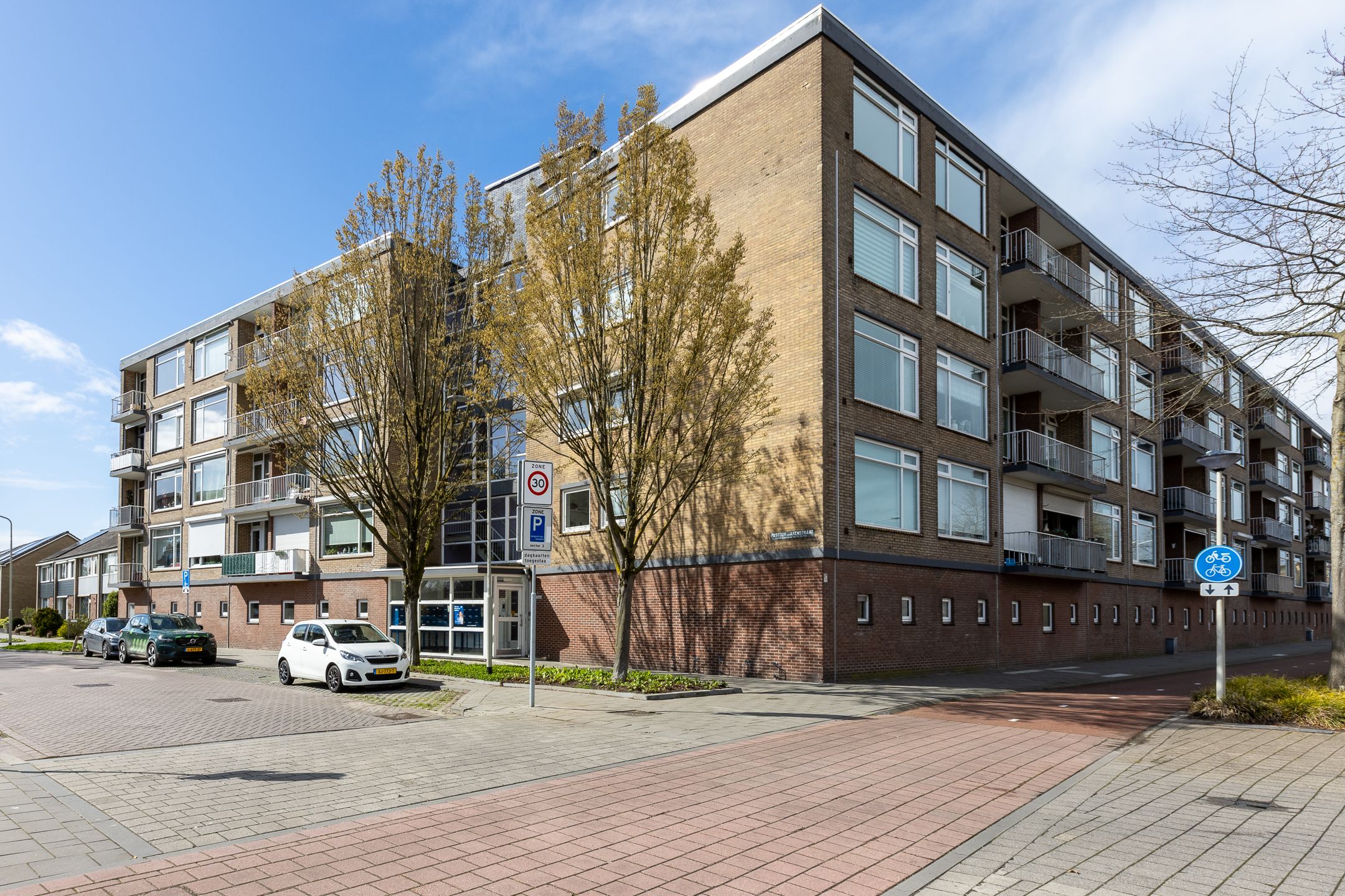 Foto 3 van Pastoor van Akenstraat 90