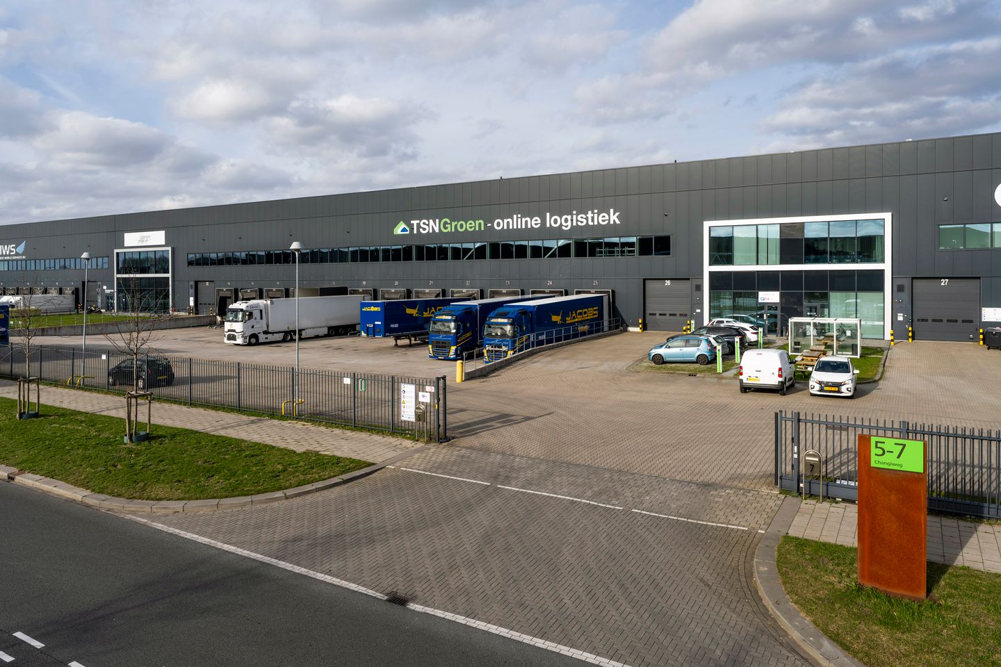 Bekijk foto 4 van Changiweg 5