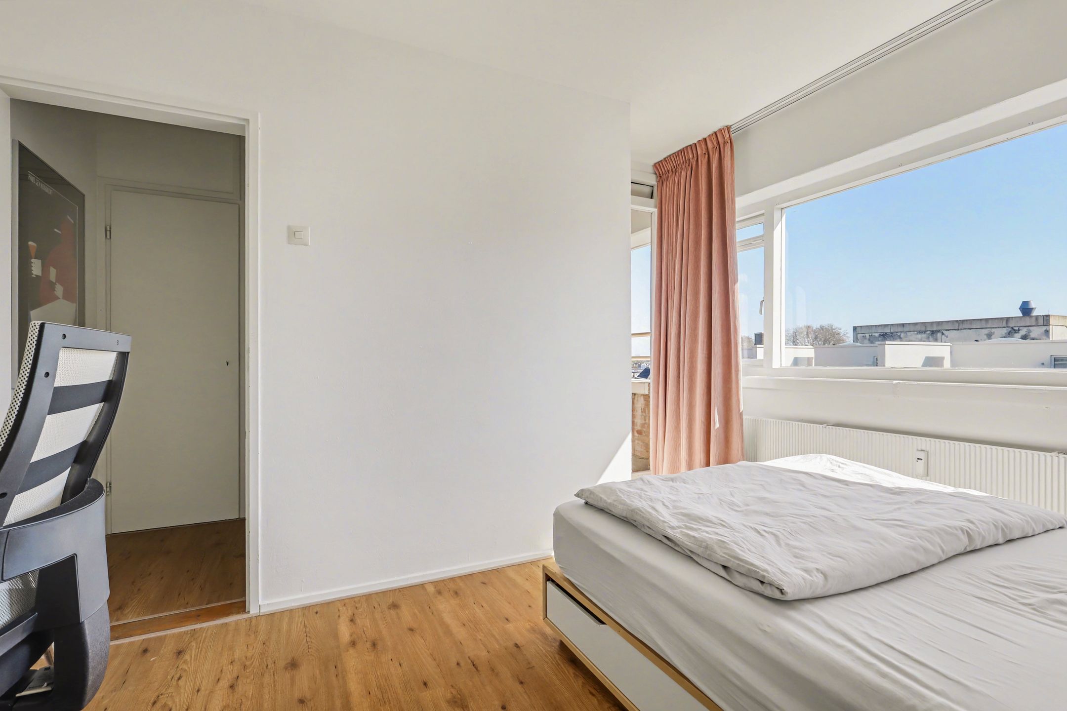 Top Floor Apartment with City Views in Historic Dordrecht Center — 21