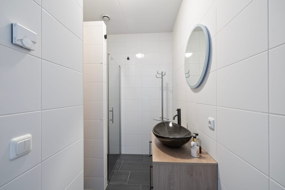 Stylish and move-in ready 3-room apartment in the heart of Woerden — 17