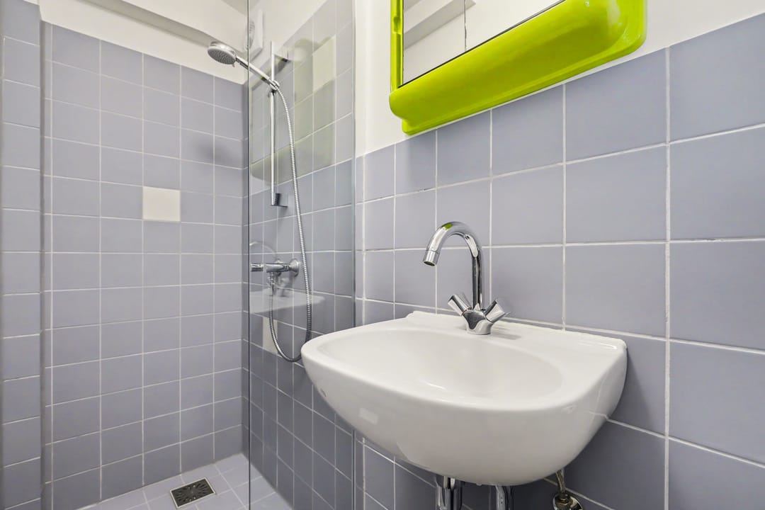 Top Floor Apartment with City Views in Historic Dordrecht Center — 23