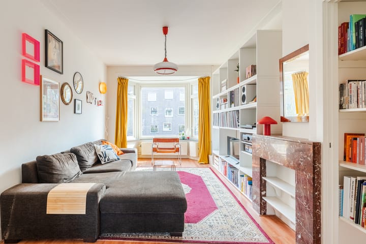 Photo 2 of Vondellaan 7-BS