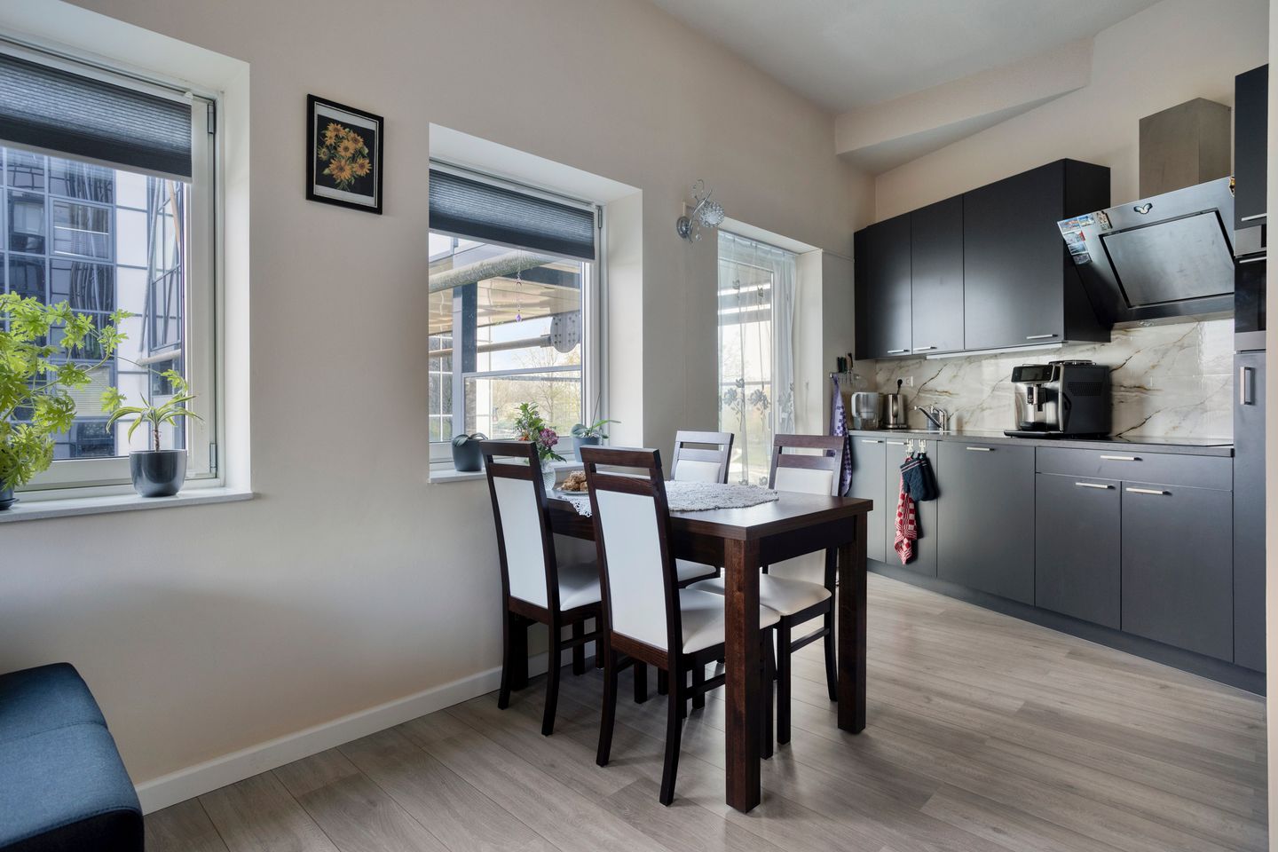 Foto 14 van Merweplein 7-11