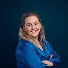 R. Bloemen (Roos) - Commercieel Medewerker