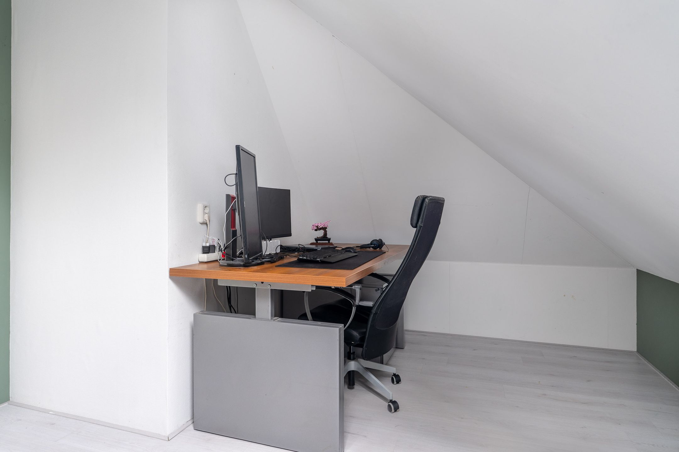 Foto 33 van Einekroas 19