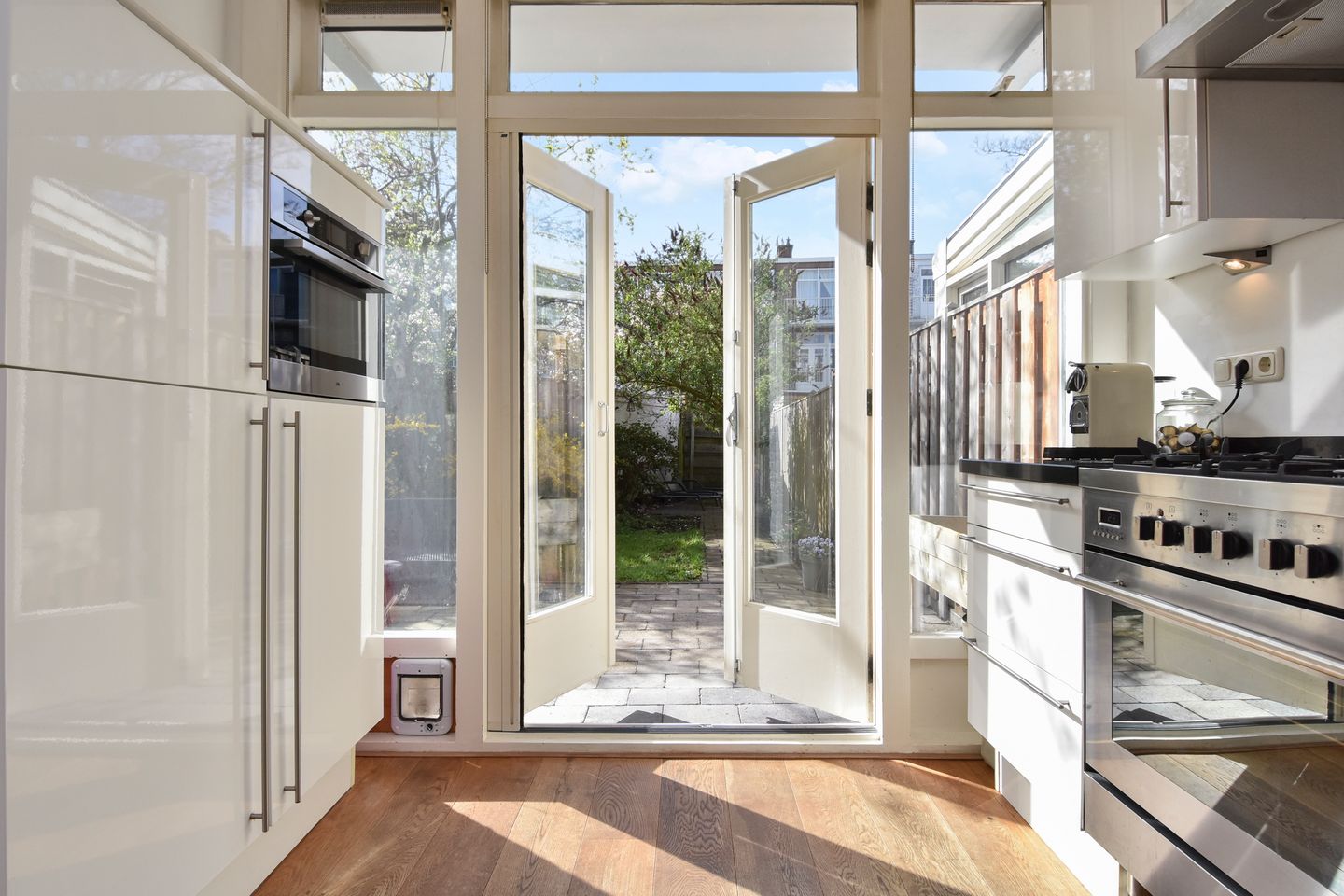Spacious ground floor apartment with southwest-facing garden in Voorburg — 25