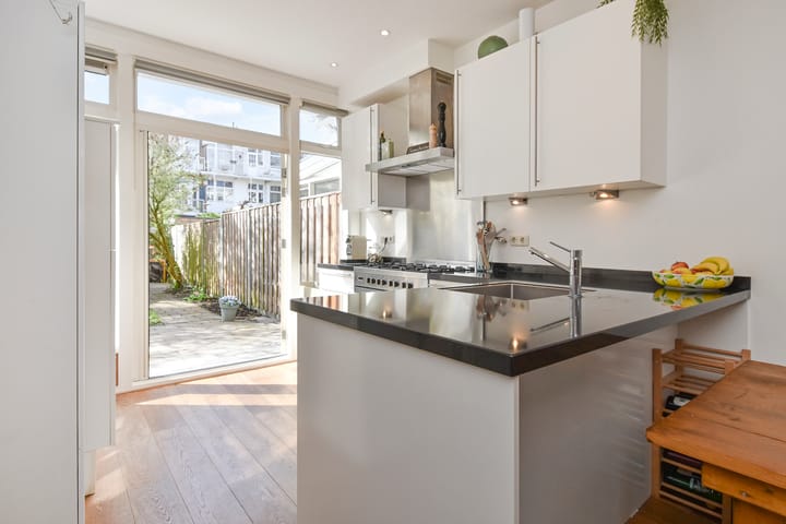 Photo 3 of van Gaesbekestraat 11