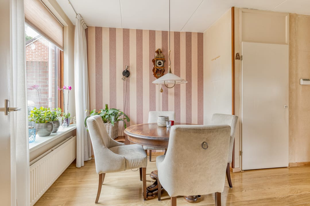Corner House with 4 Bedrooms and Green Views in Quiet Winterswijk Neighborhood — 16