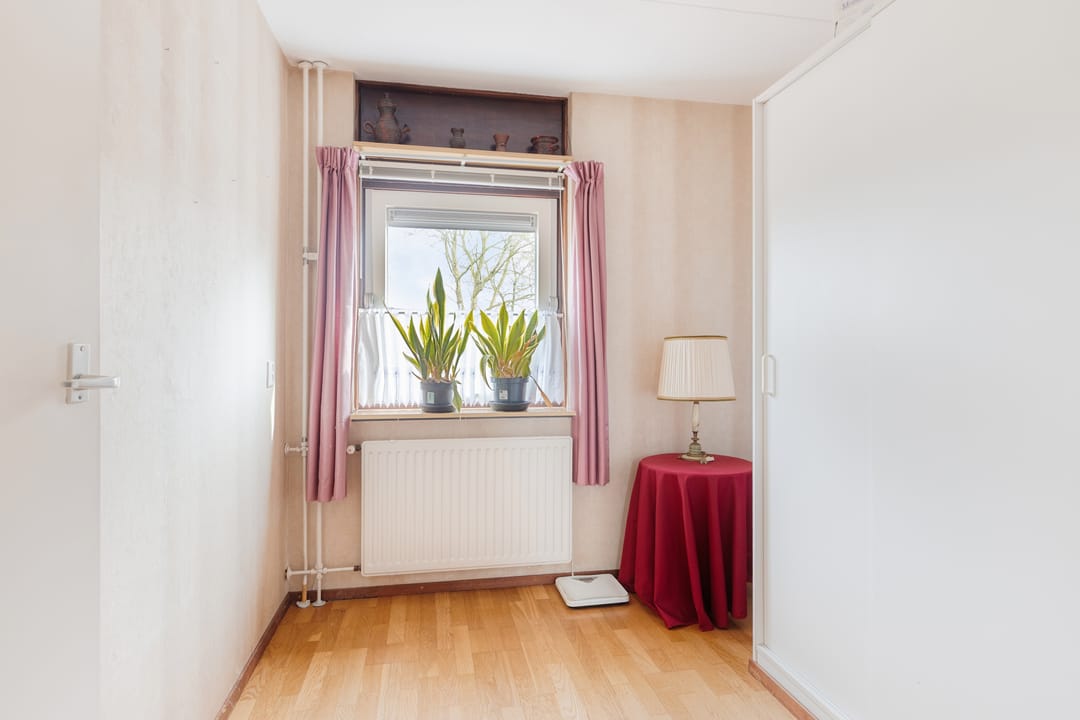 Corner House with 4 Bedrooms and Green Views in Quiet Winterswijk Neighborhood — 26