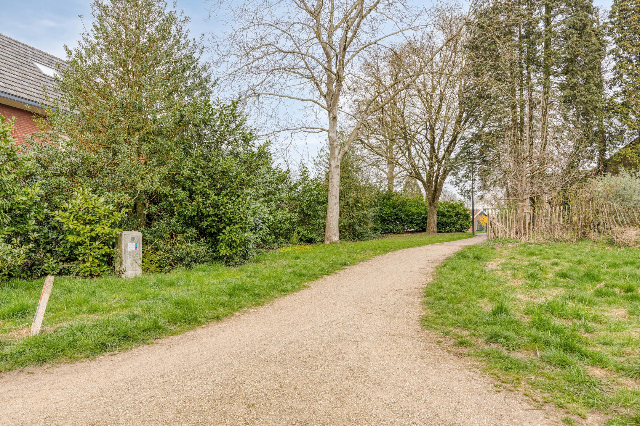 Corner House with 4 Bedrooms and Green Views in Quiet Winterswijk Neighborhood — 36
