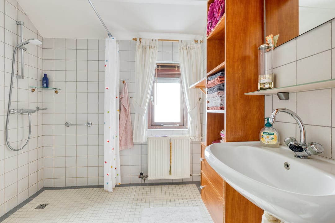 Corner House with 4 Bedrooms and Green Views in Quiet Winterswijk Neighborhood — 23