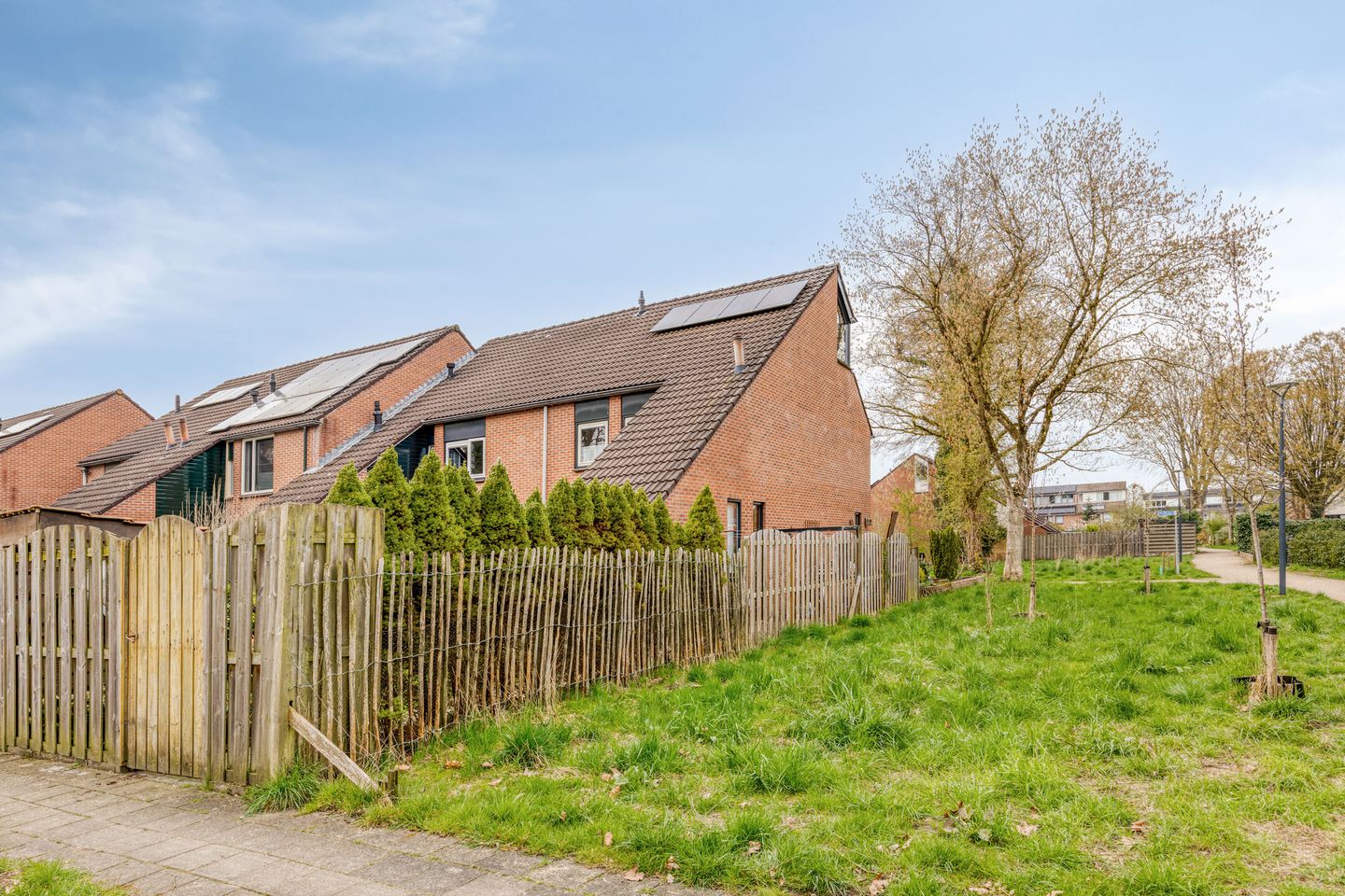 Corner House with 4 Bedrooms and Green Views in Quiet Winterswijk Neighborhood — 34