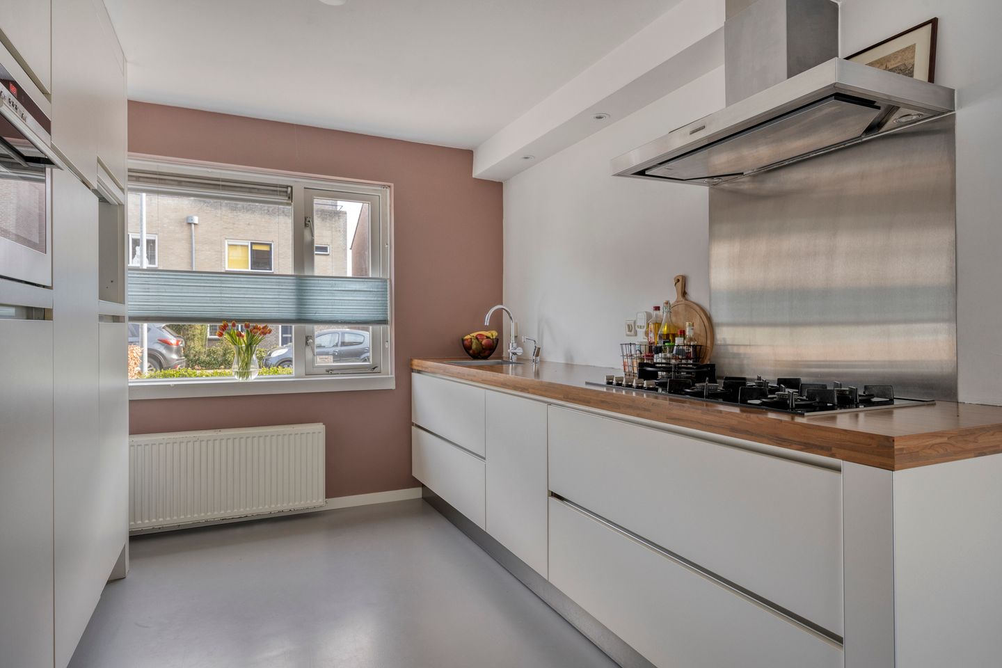 Modernized End Terrace Family Home with Roof Terrace in Rosmalen — 14
