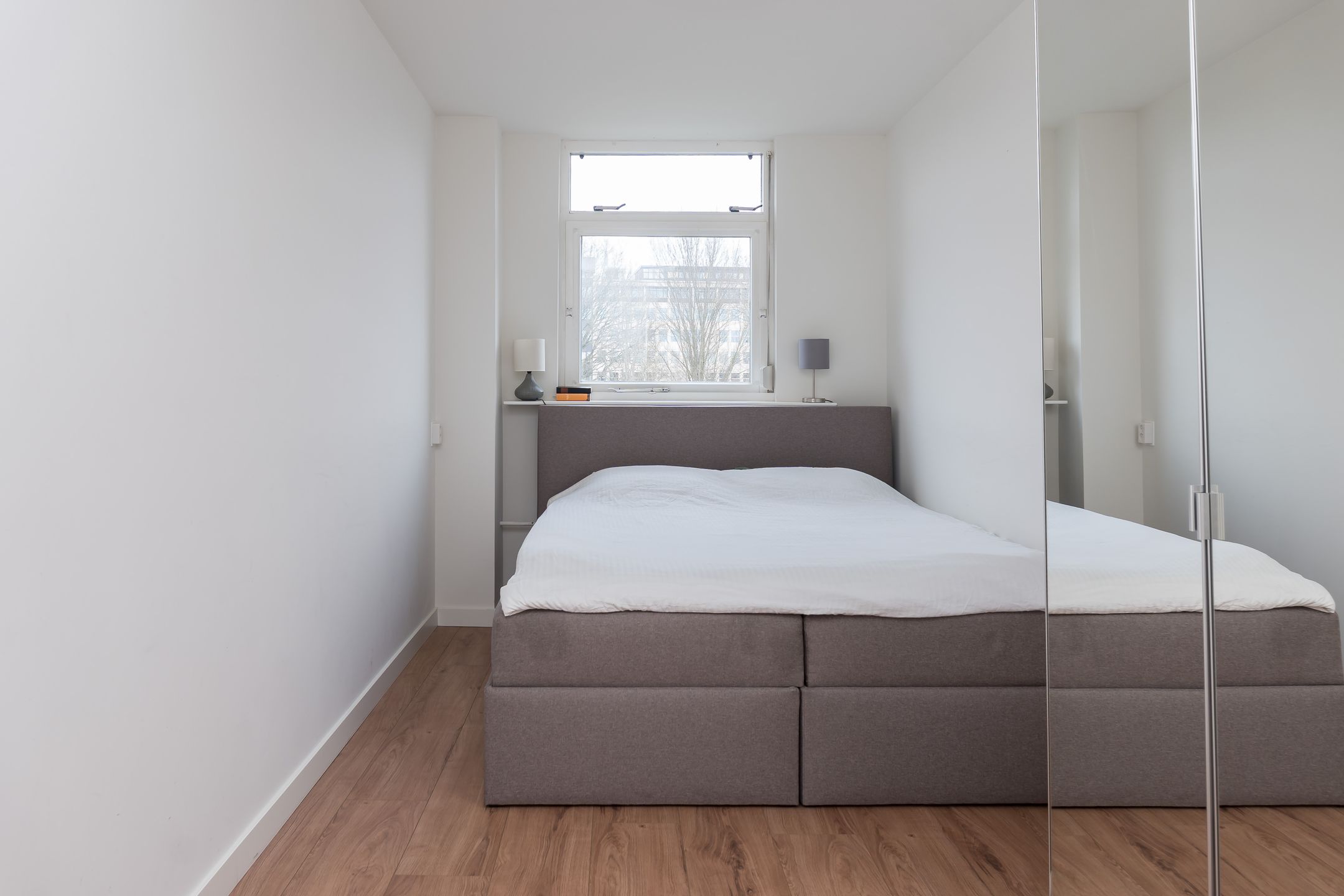Spacious 3-Room Apartment with Balcony and Green Views in Tilburg — 24