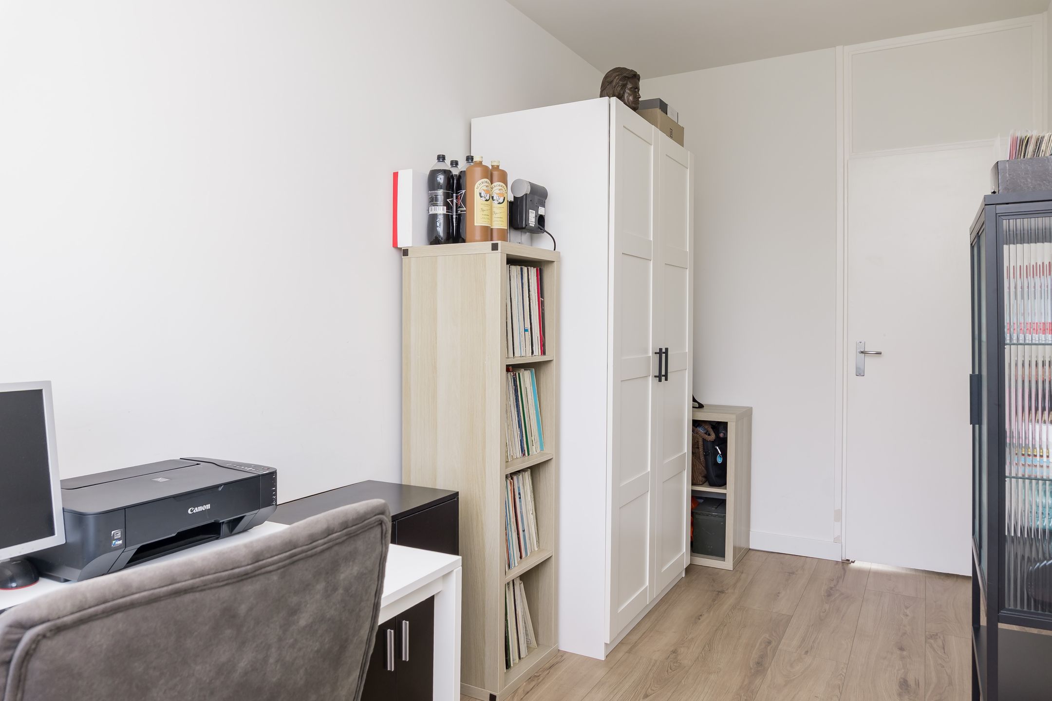 Spacious 3-Room Apartment with Balcony and Green Views in Tilburg — 27