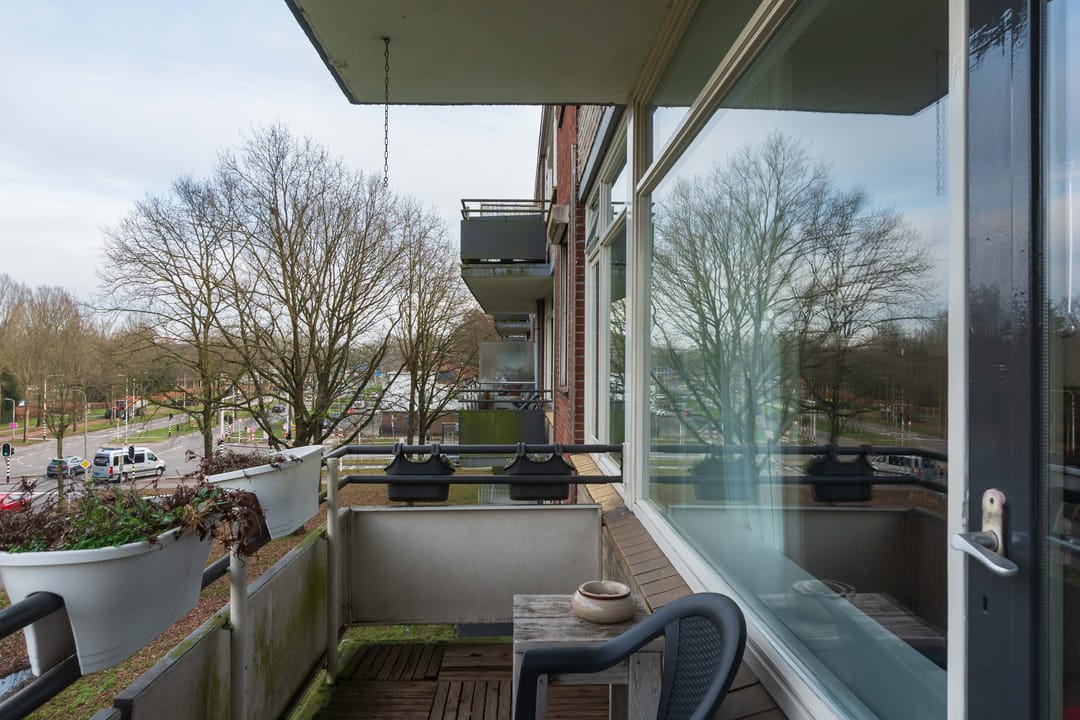 Spacious 3-Room Apartment with Balcony and Green Views in Tilburg — 17