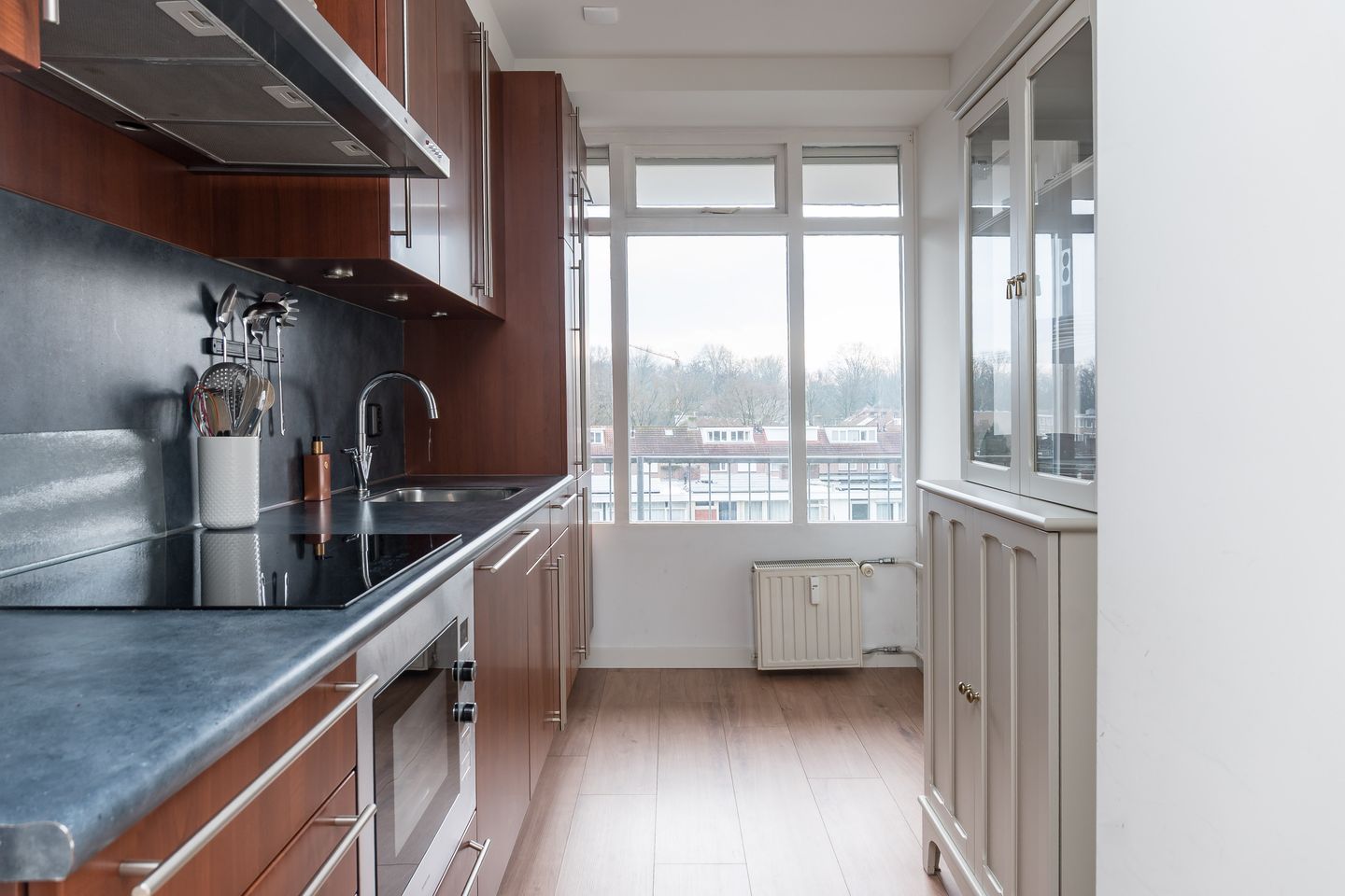 Spacious 3-Room Apartment with Balcony and Green Views in Tilburg — 20