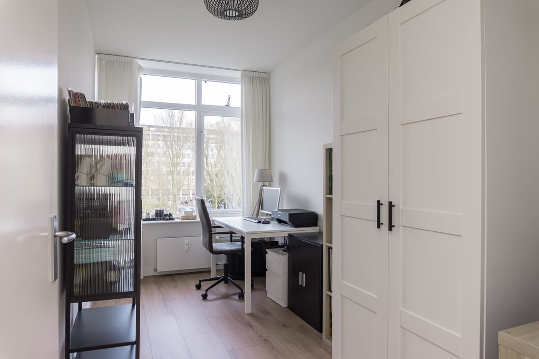 Spacious 3-Room Apartment with Balcony and Green Views in Tilburg — 26
