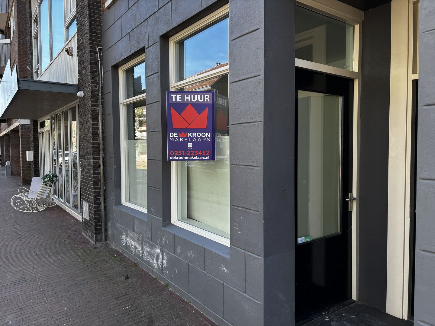 View photo 3 of Zeestraat 40