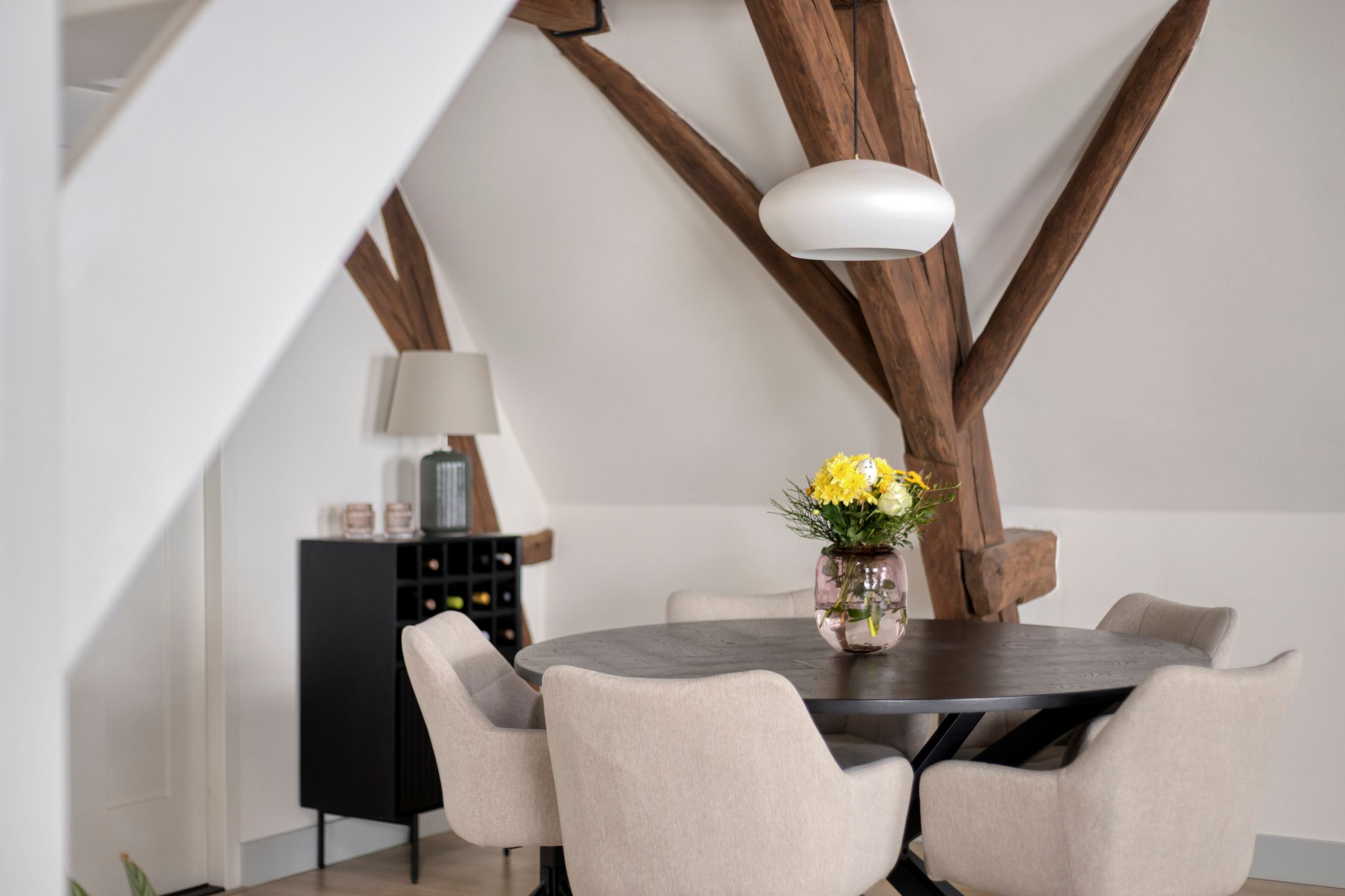 Fully Renovated 3-Bedroom Apartment with Rooftop Terrace in Historic Goes Center — 21