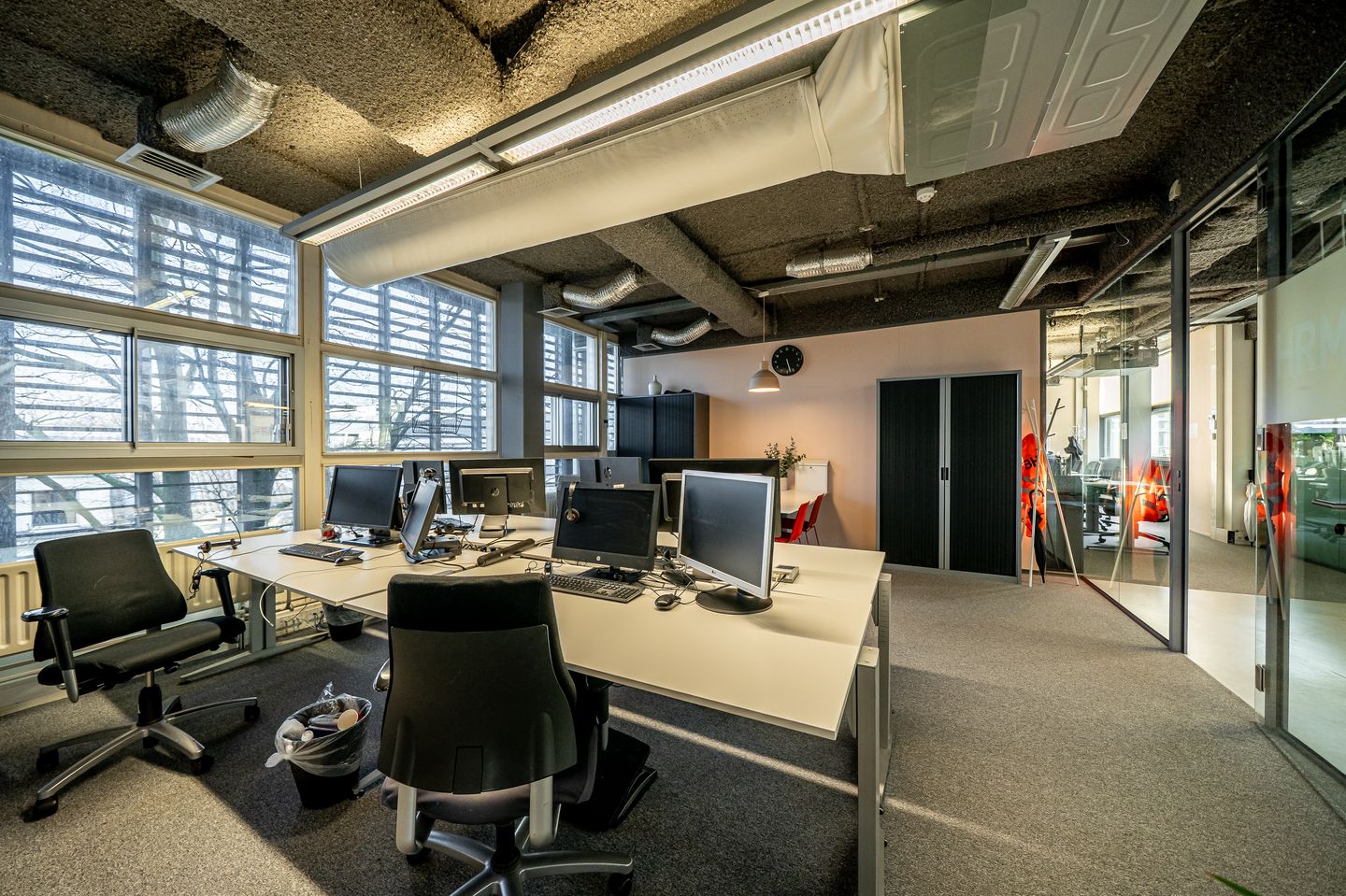 Bekijk foto 3 van Kennemerplein 6