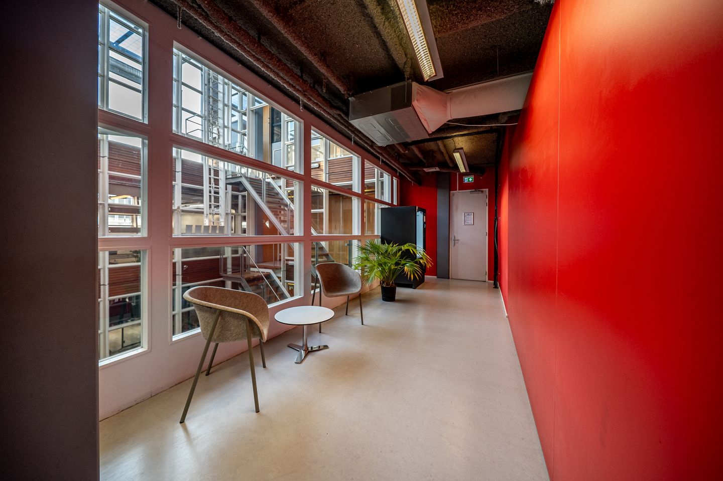 Bekijk foto 5 van Kennemerplein 6