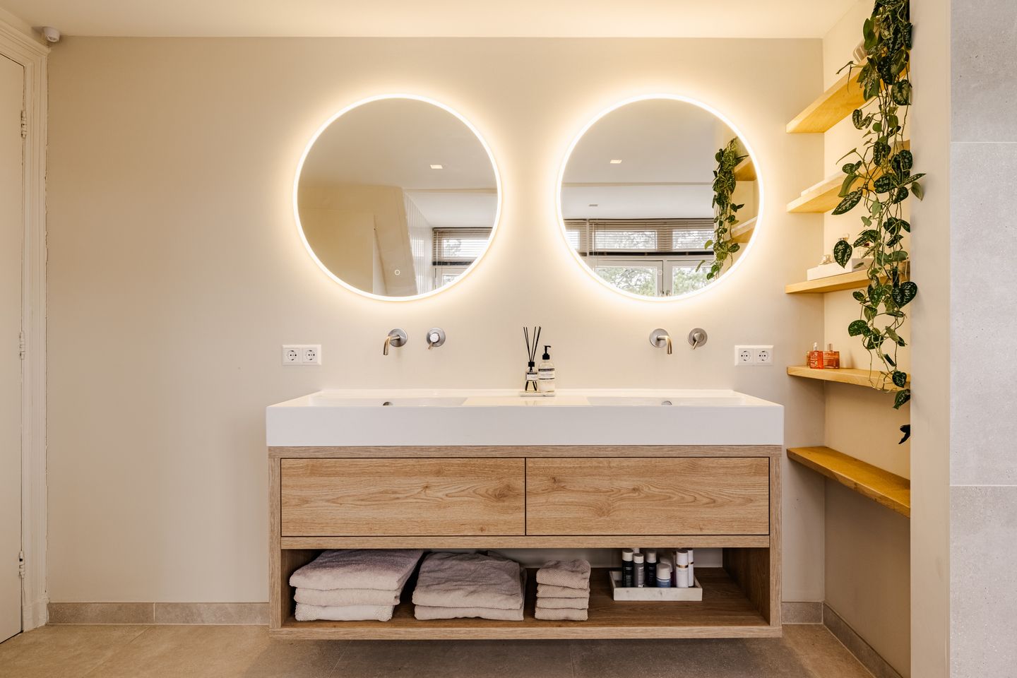 Foto 59 van Koninginneweg 63-ZW