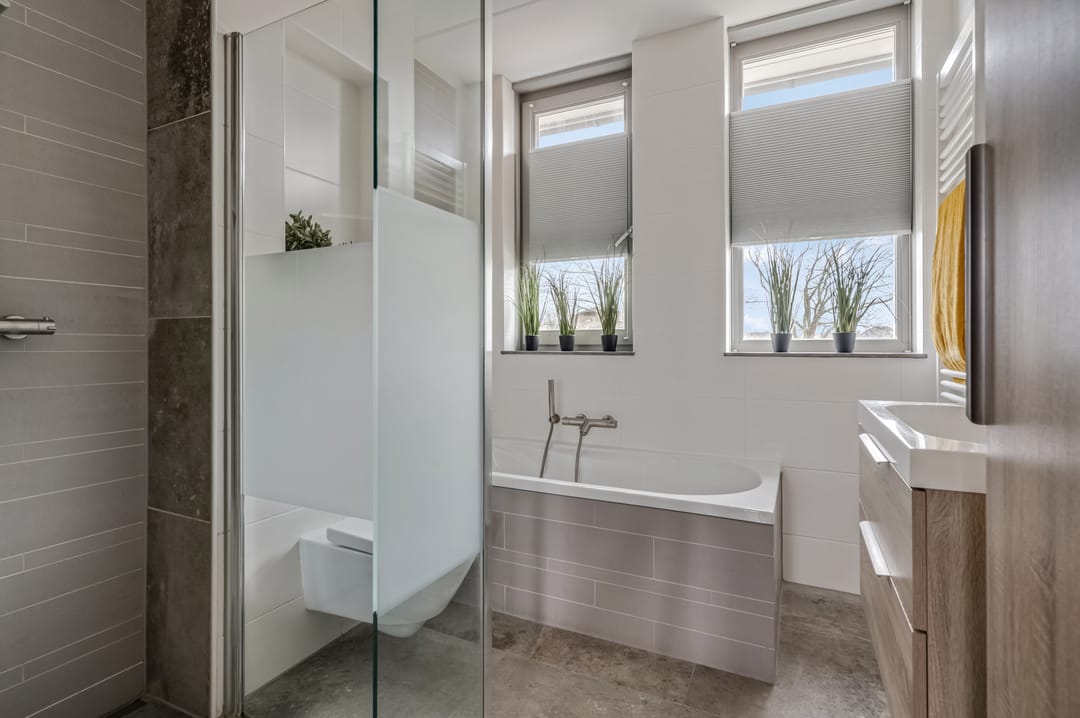 Extended terraced house in popular Eilanden Oost with energy label A — 26