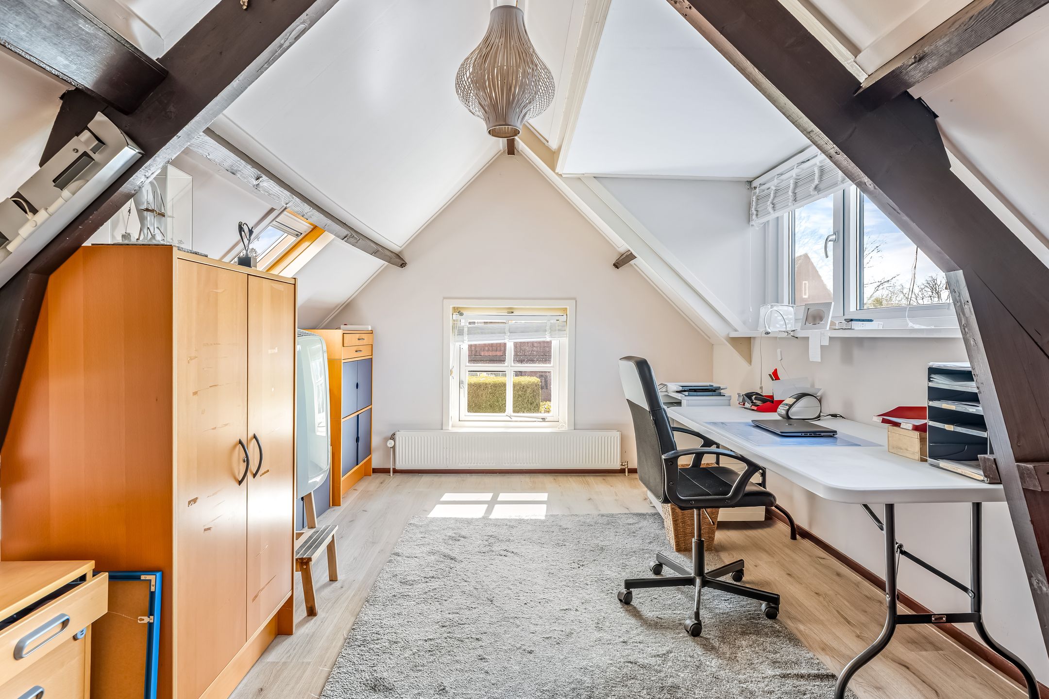 Charming 6-bedroom home near Soesterduinen with private garden — 30