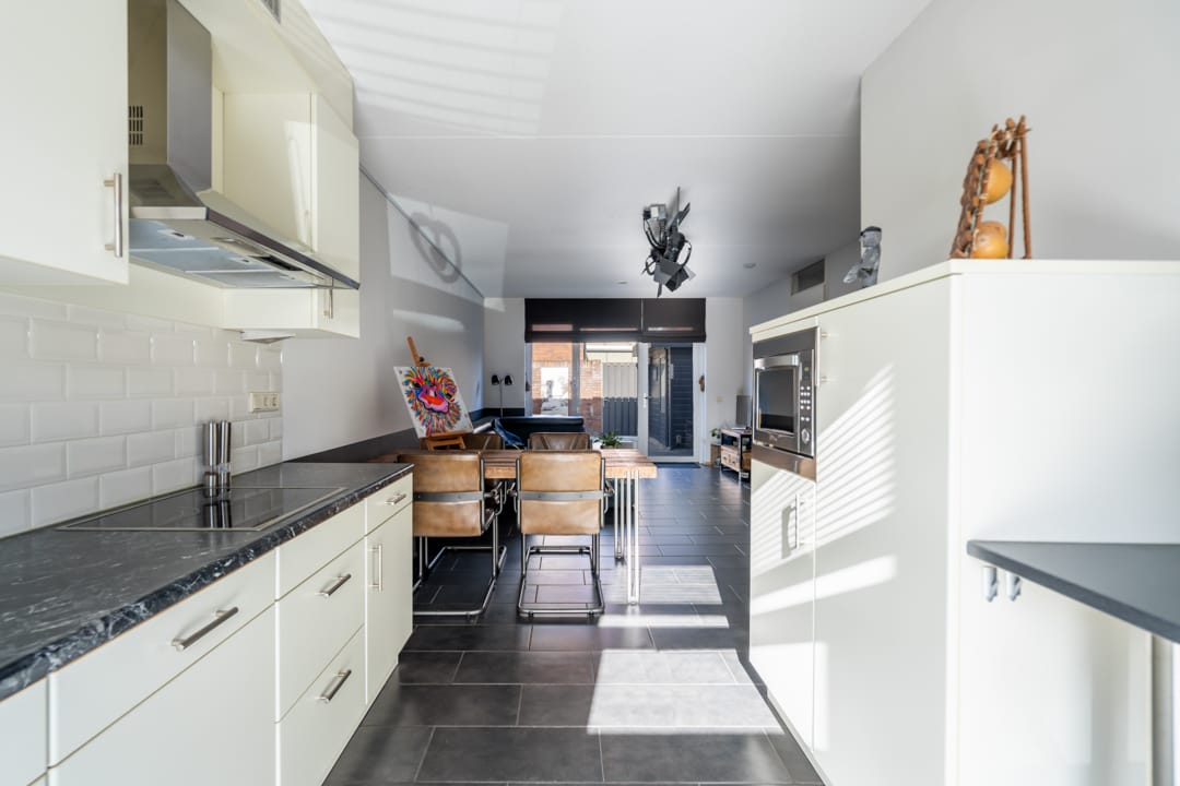 Modern terraced house with energy label A in quiet neighborhood — 19