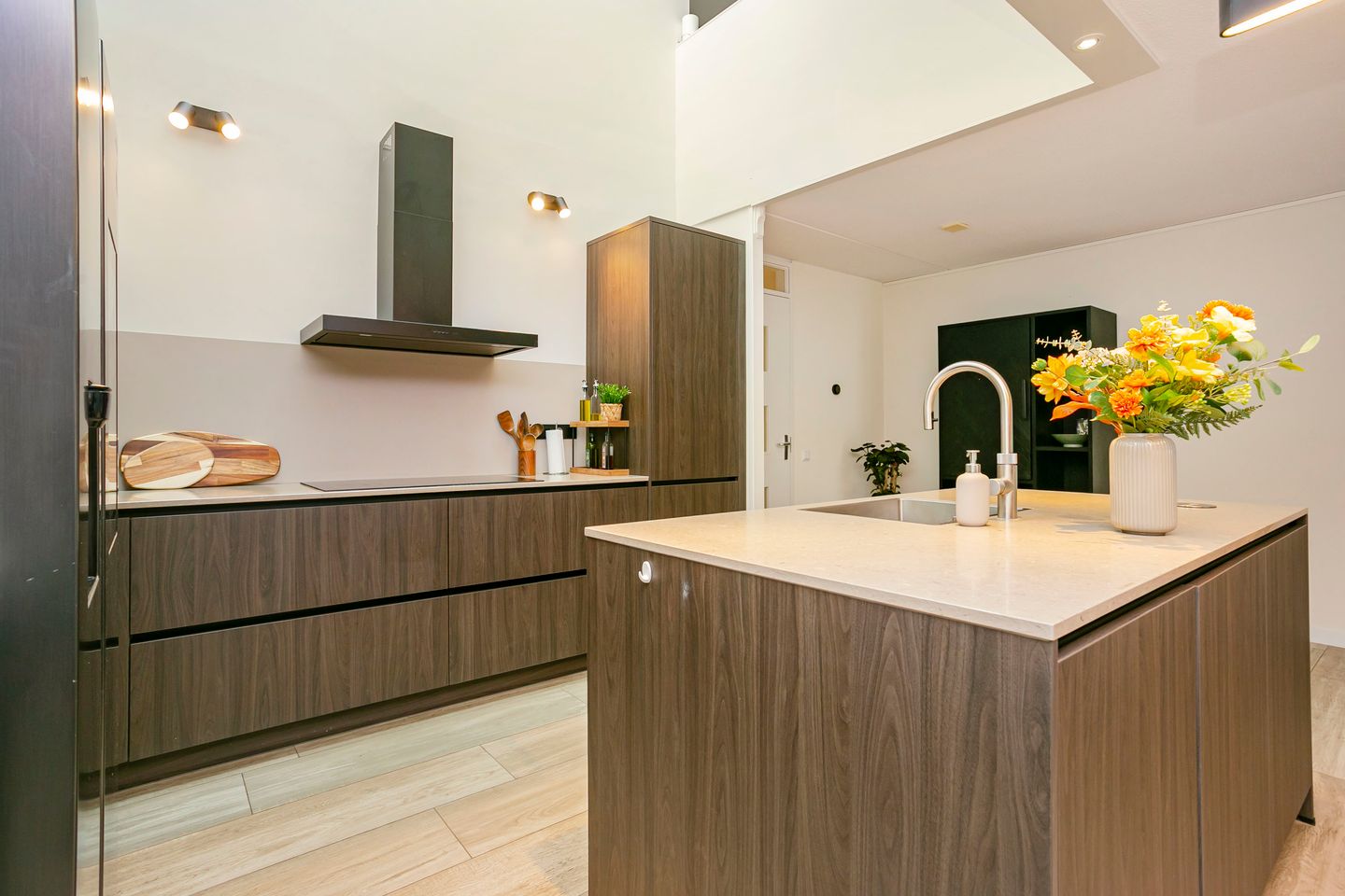 Foto 14 van Paul Burkhardplantsoen 38