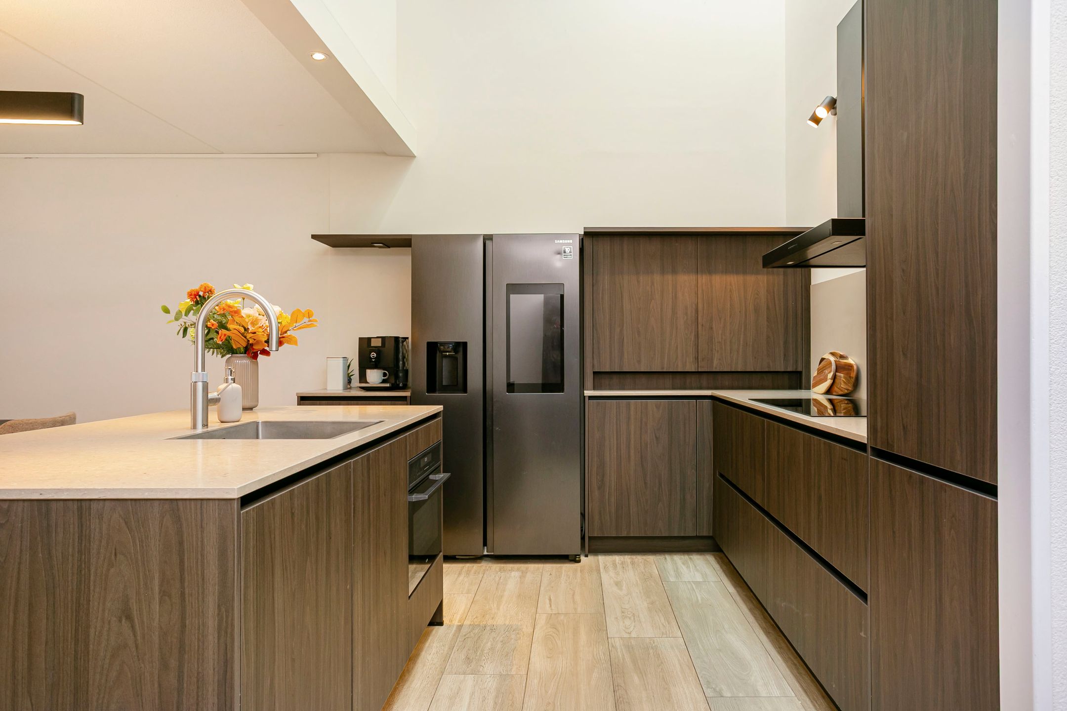 Foto 15 van Paul Burkhardplantsoen 38