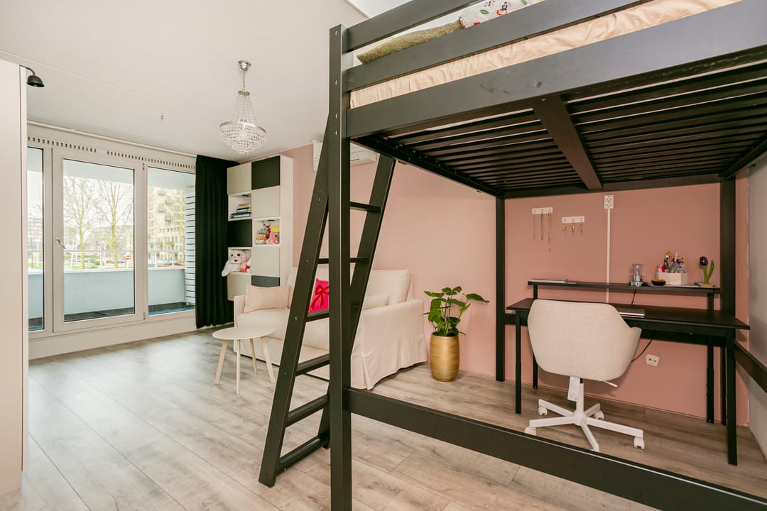 Foto 32 van Paul Burkhardplantsoen 38