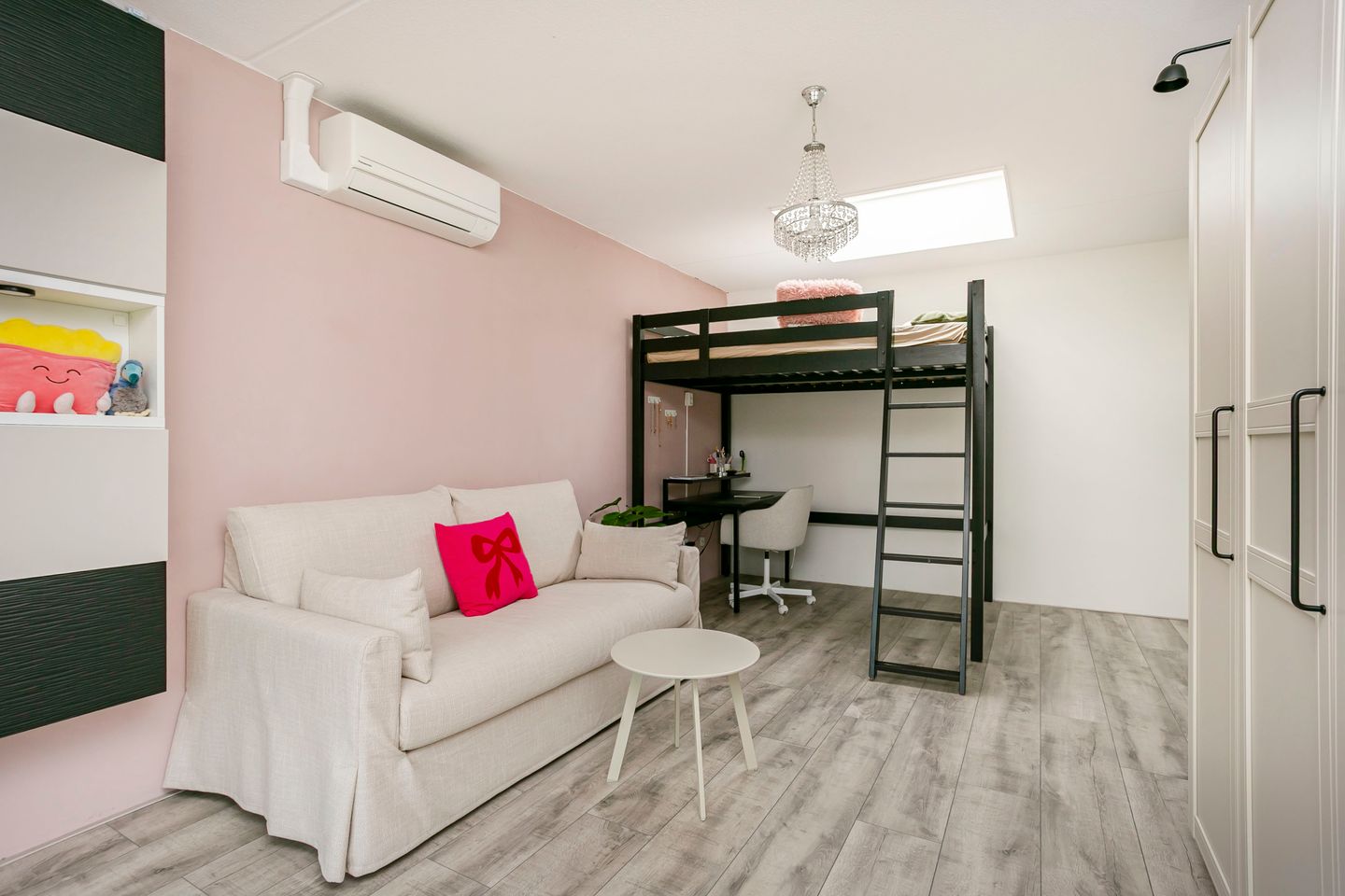 Foto 34 van Paul Burkhardplantsoen 38