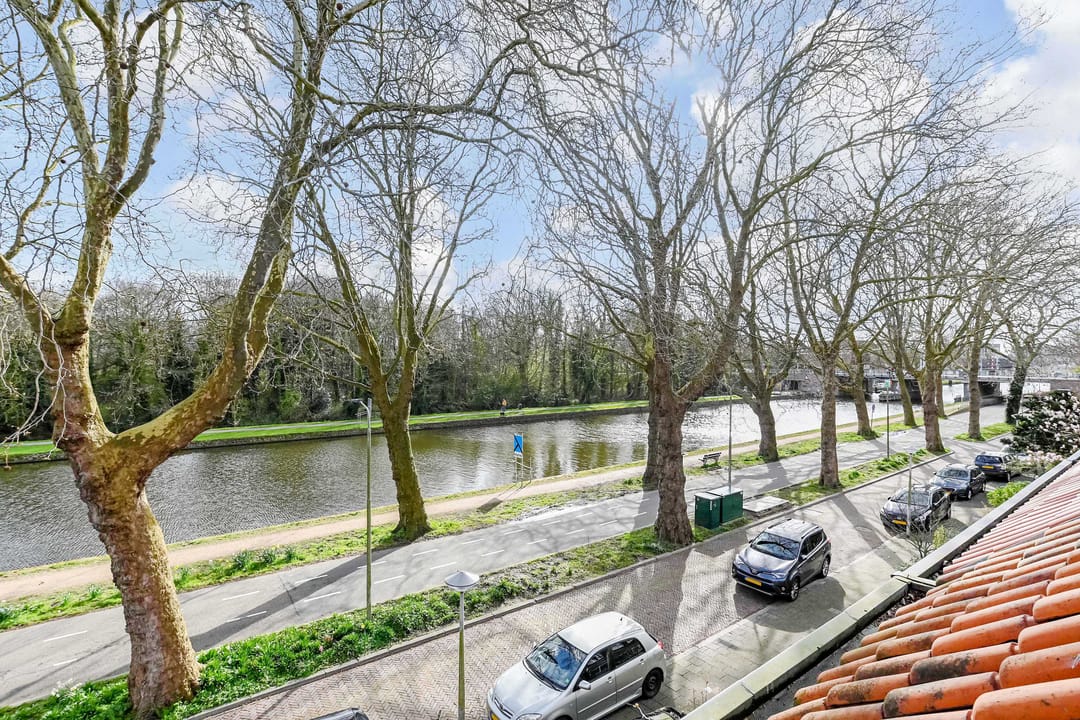 Characterful 1930s Townhouse with Schie View in Delft — 26