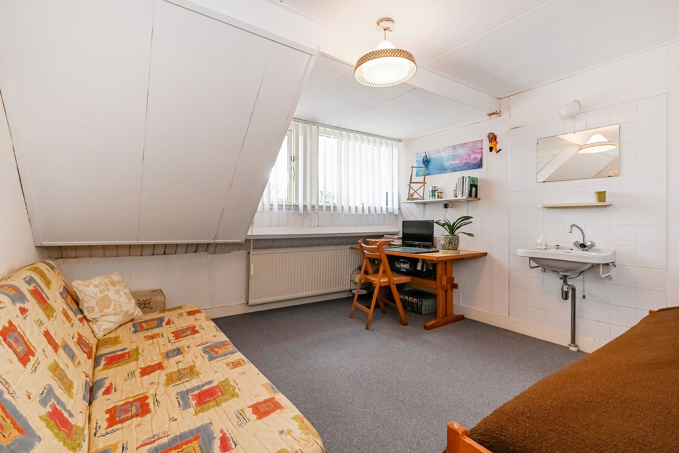 Characterful 1930s Townhouse with Schie View in Delft — 33