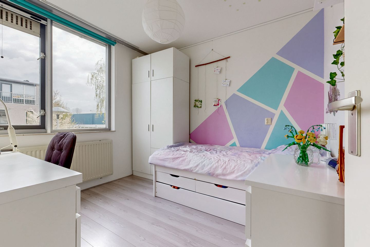 Spacious family home with deep garden in car-free Voordorp — 14