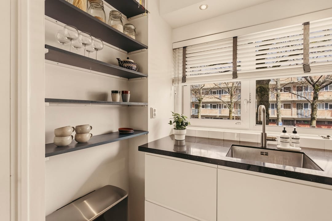 Modern 3-Bedroom Apartment with Sunny West-Facing Balcony in Buitenveldert — 13