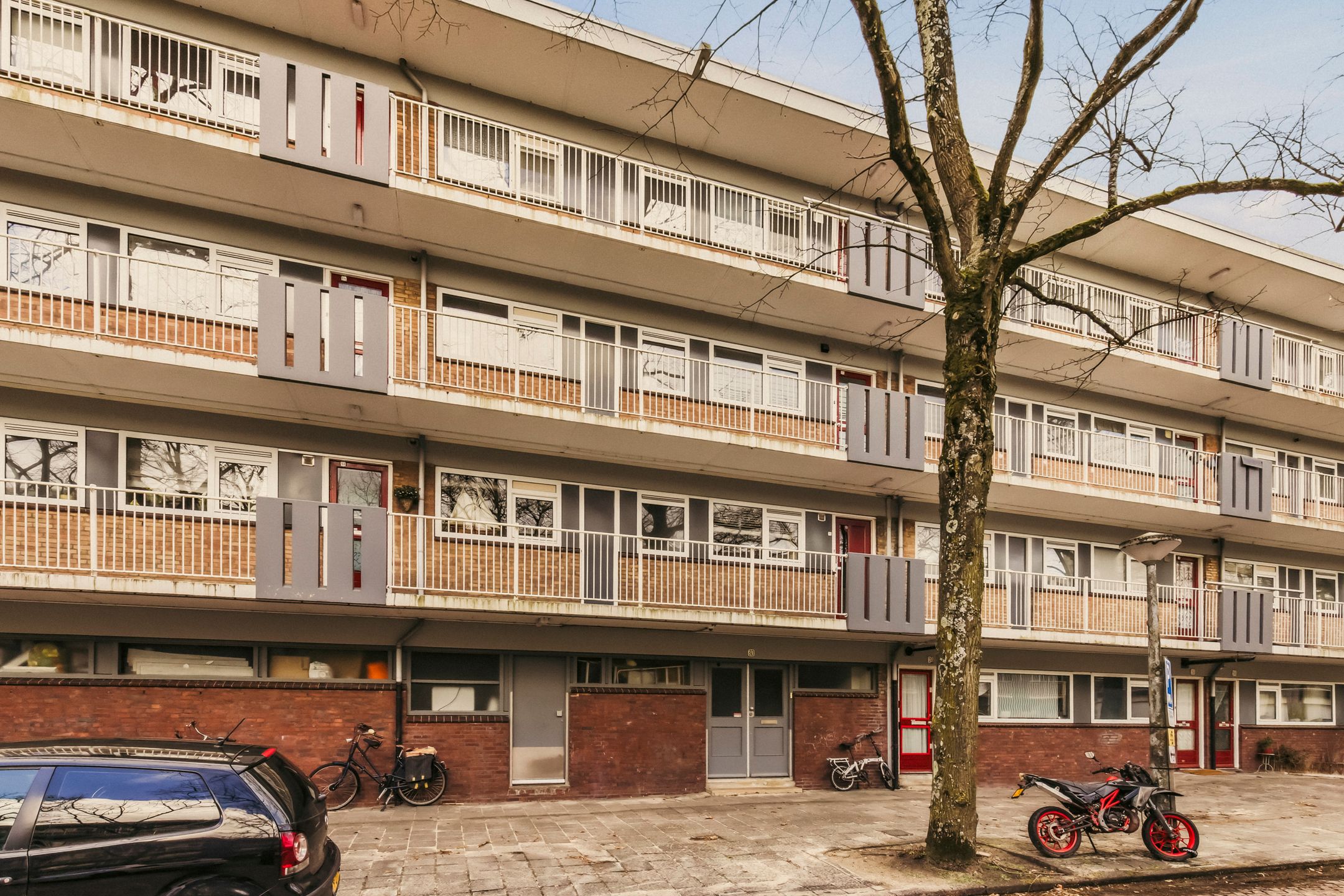 Modern 3-Bedroom Apartment with Sunny West-Facing Balcony in Buitenveldert — 33