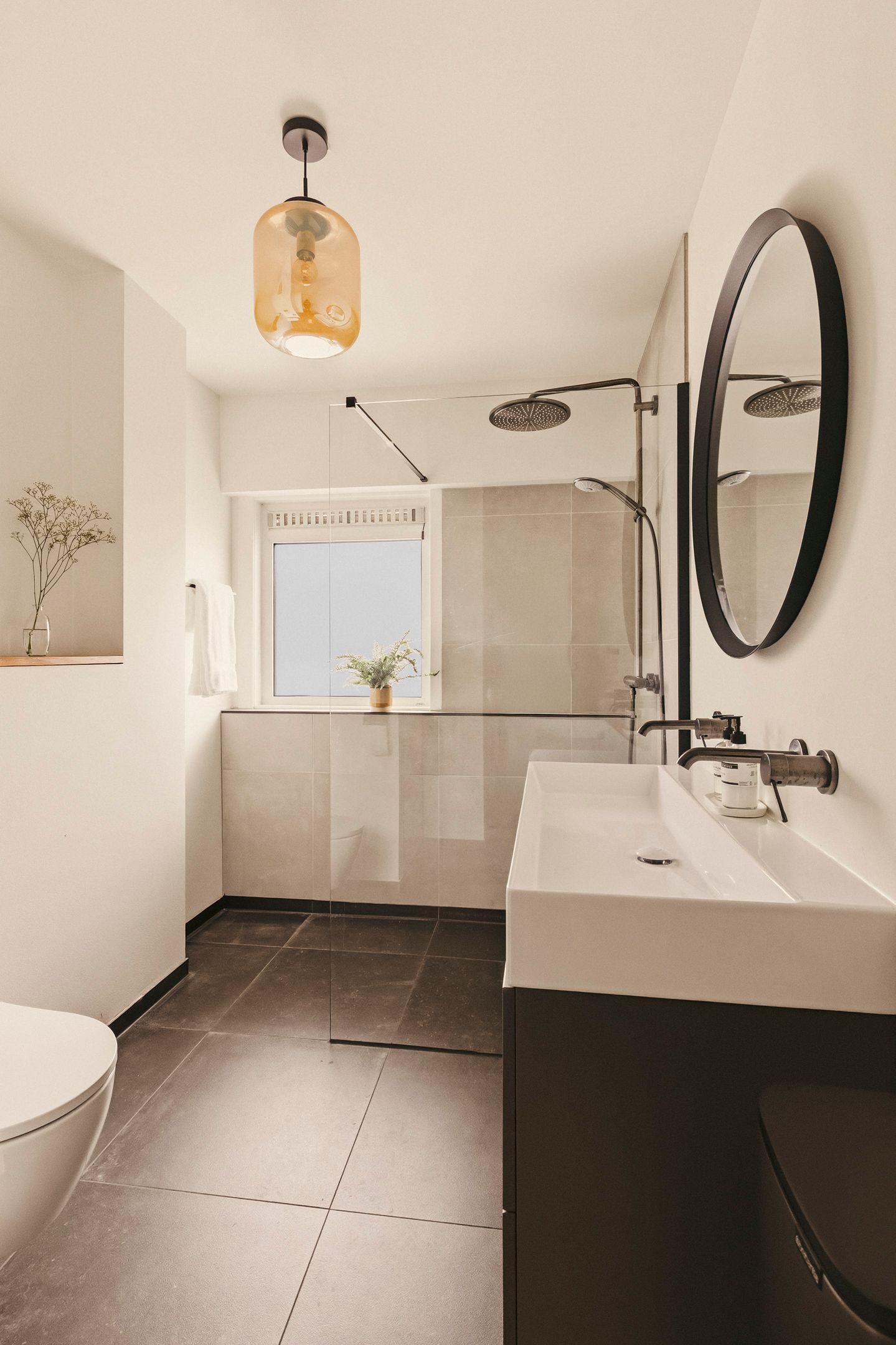 Modern 3-Bedroom Apartment with Sunny West-Facing Balcony in Buitenveldert — 24