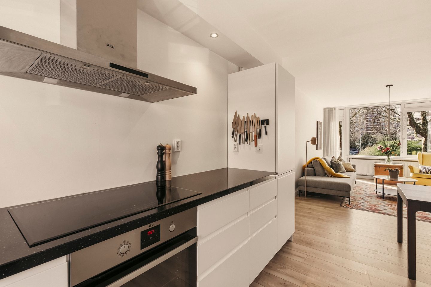Modern 3-Bedroom Apartment with Sunny West-Facing Balcony in Buitenveldert — 14
