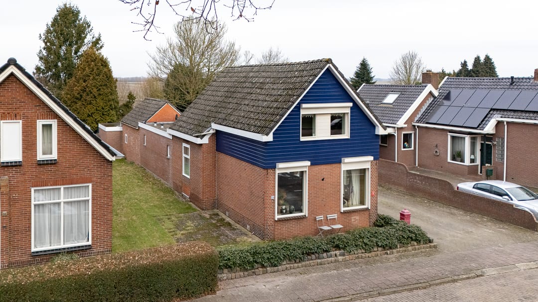 Photo 2 of Weerdingerkanaal NZ 64