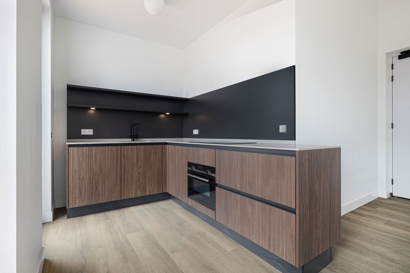 Foto 5 van Distelweg 419-B