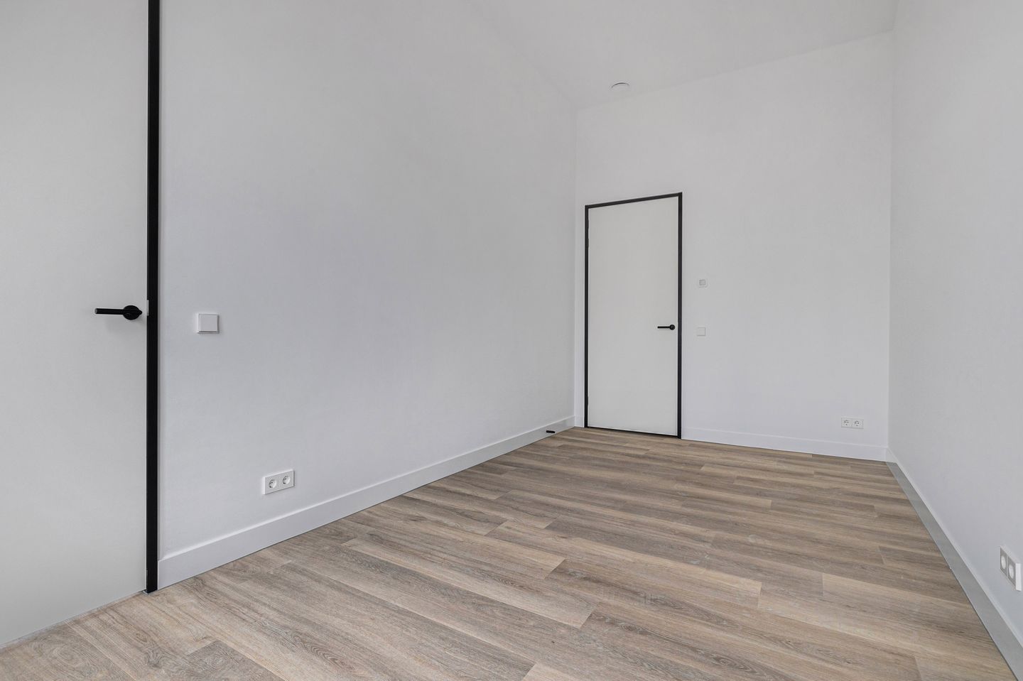 Foto 10 van Distelweg 419-B