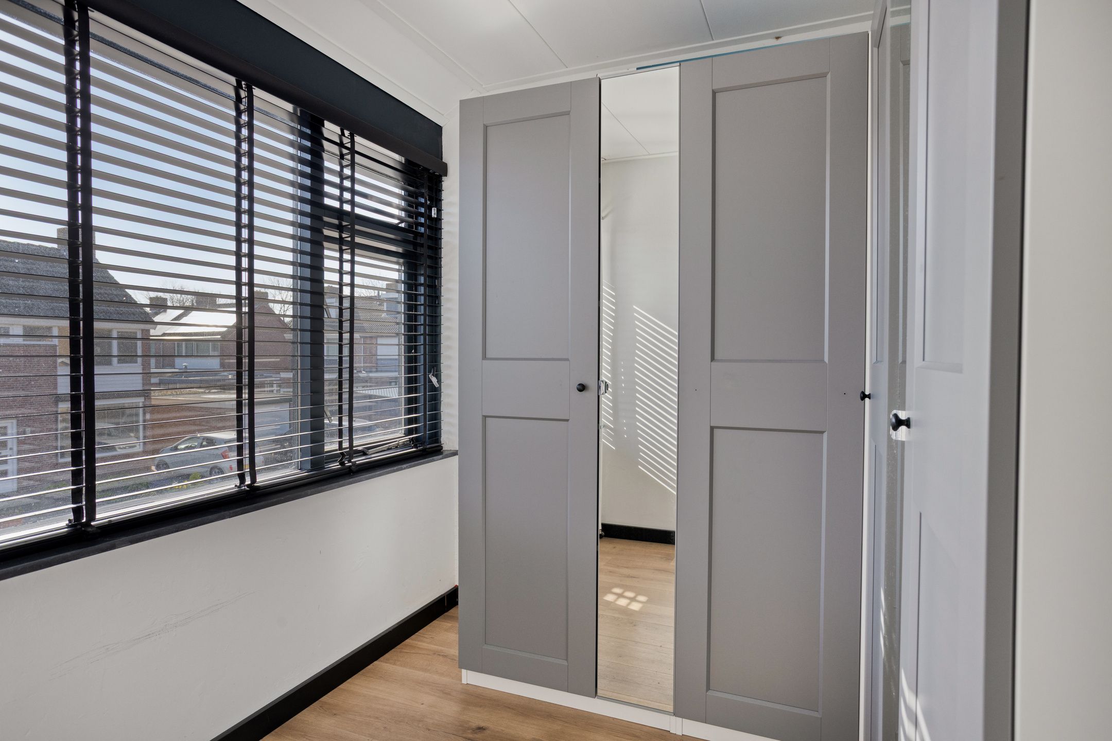 Completely Modernized Terraced House with Garden in Nieuw-Vossemeer — 21