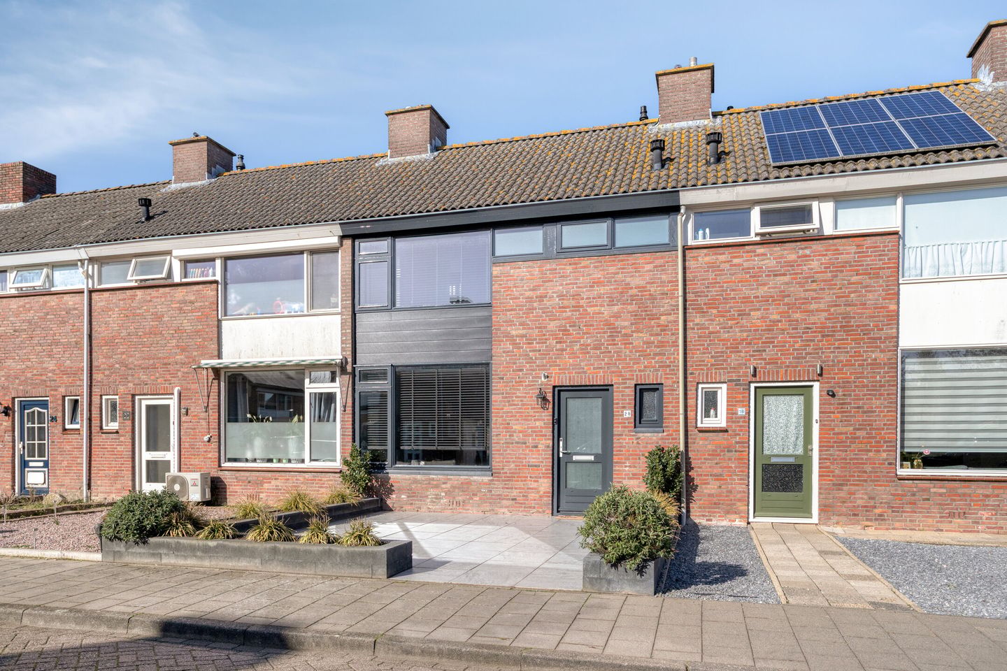 Completely Modernized Terraced House with Garden in Nieuw-Vossemeer — 35