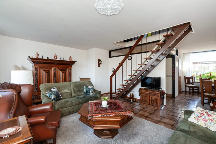 Tussenwoning te koop: Groot Veldsweer 83, Hardinxveld-Giessendam