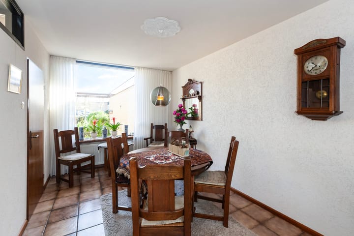Tussenwoning te koop: Groot Veldsweer 83, Hardinxveld-Giessendam