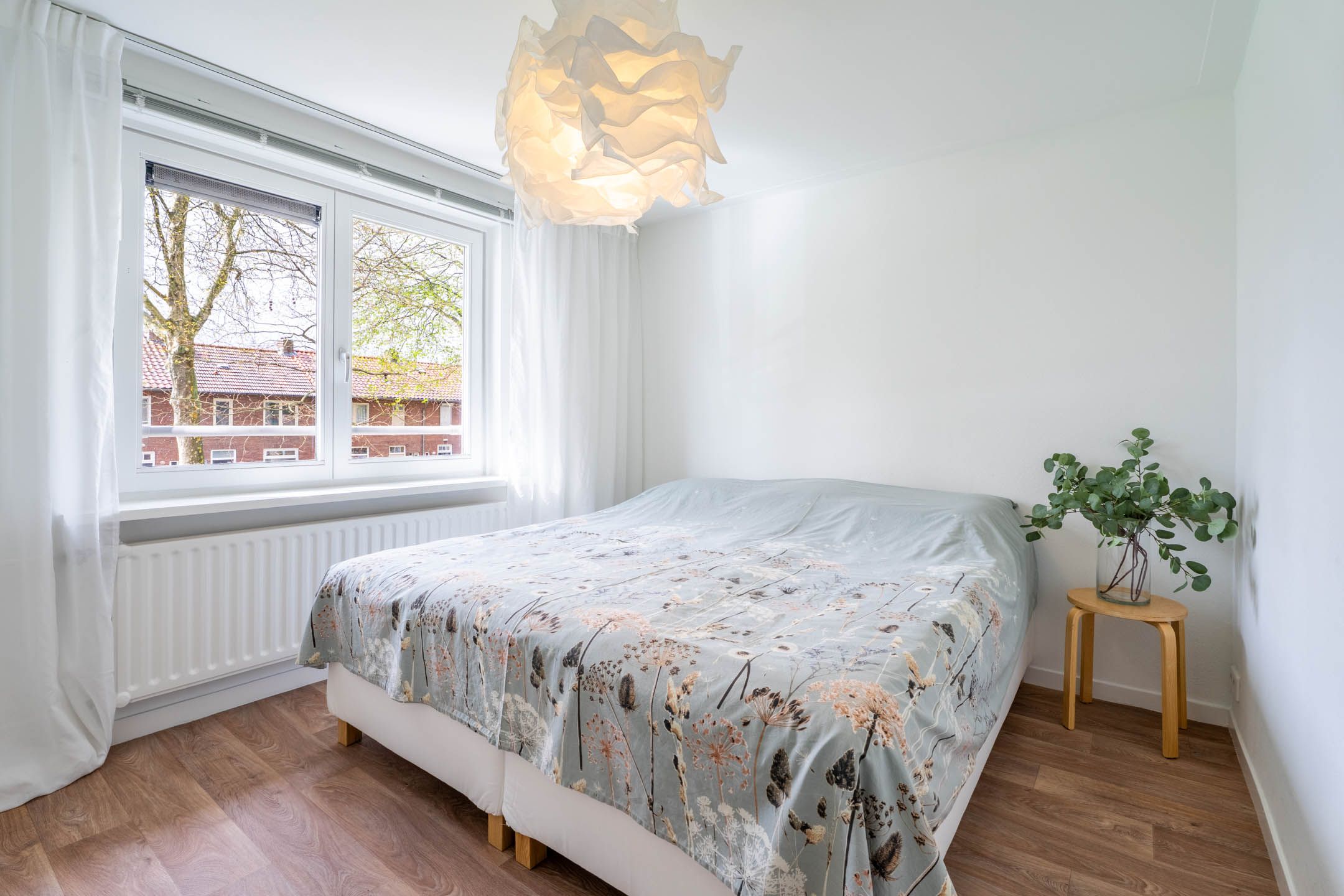 Move-in Ready Home with Modern Kitchen and Bathroom Near Green Park — 15