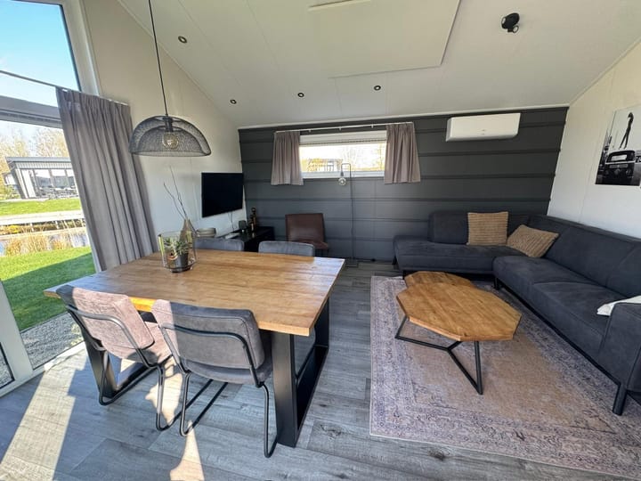 Photo 5 of Flevoweg 90-506